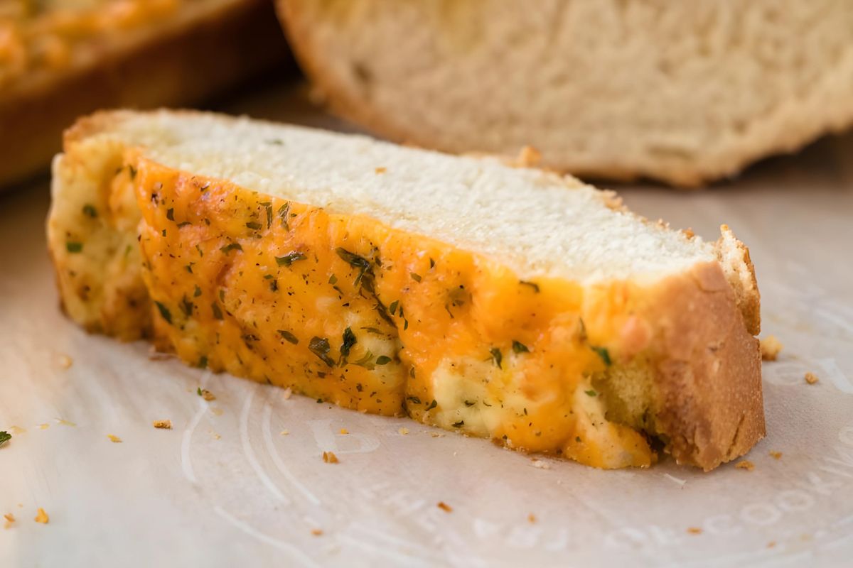 Cheesy Garlic Bread - PiperCooks