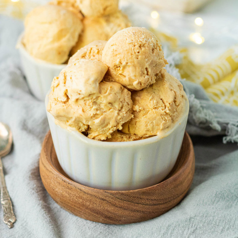 pumpkin pie ice cream scoops in a bowl