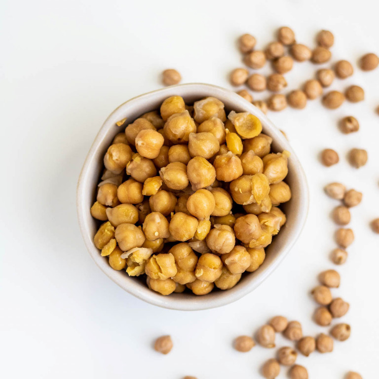 a bowl of cooked chickpeas.